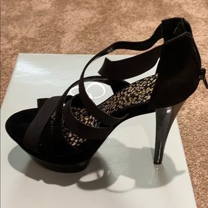 Jessica Simpson black heels